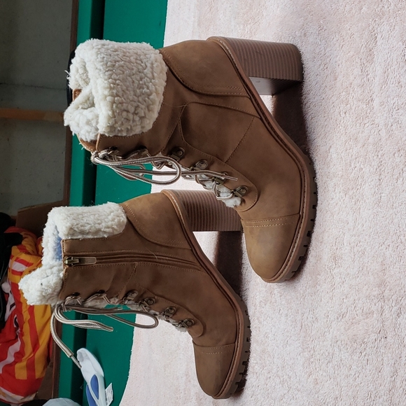 Nine West lace up boots size 81/2 med - Picture 7 of 16